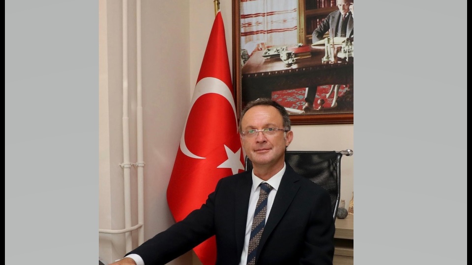 YENİ FOÇA İLÇE SAĞLIK MÜDÜRÜ